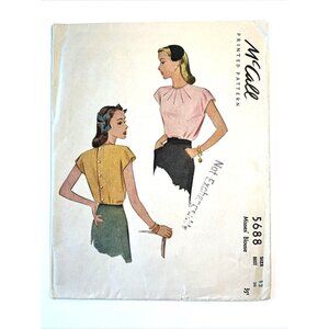 McCalls 5688 Blouse Starburst Neck Darts Back Button Closure Complete Bust 30